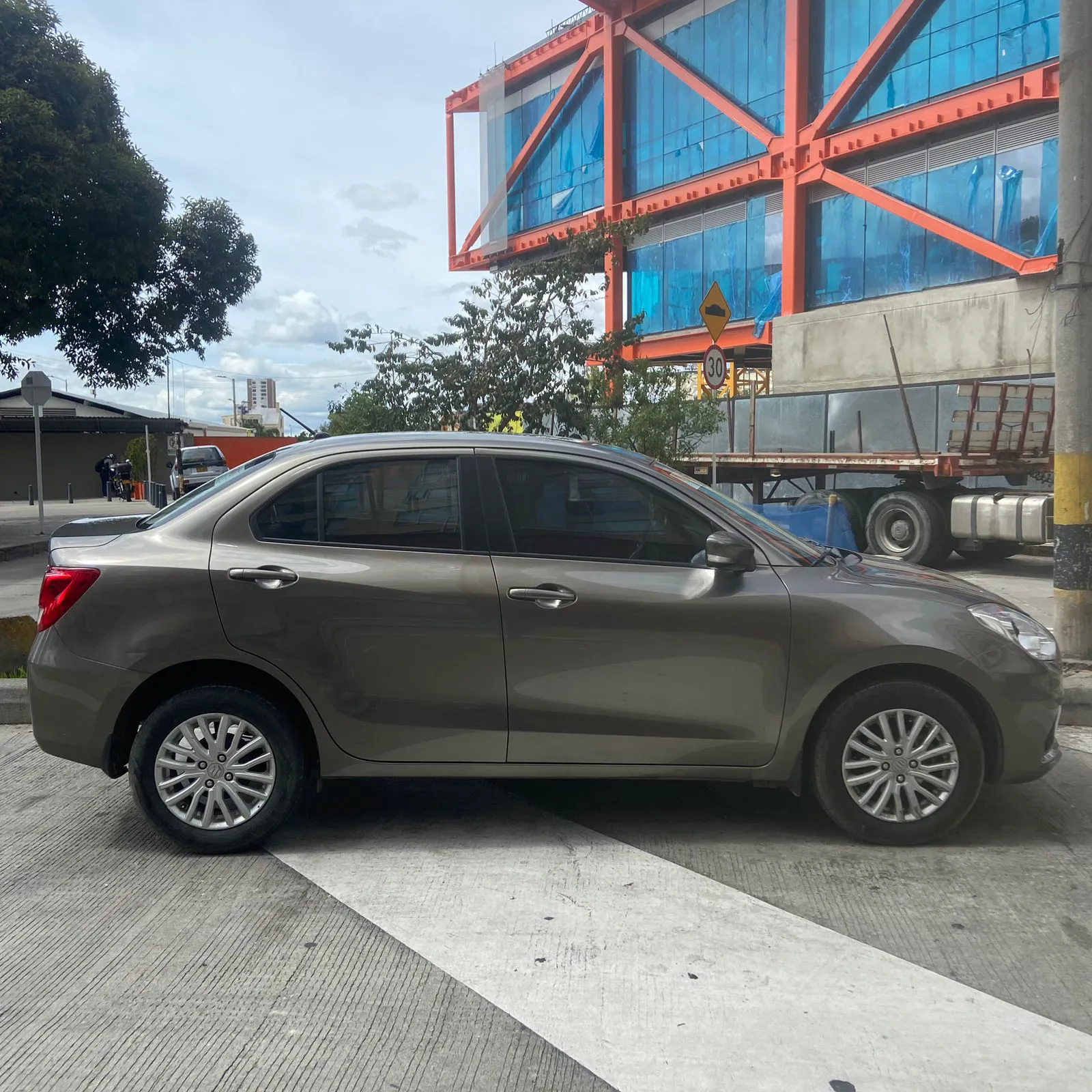 SUZUKI SWIFT DZIRE 2023