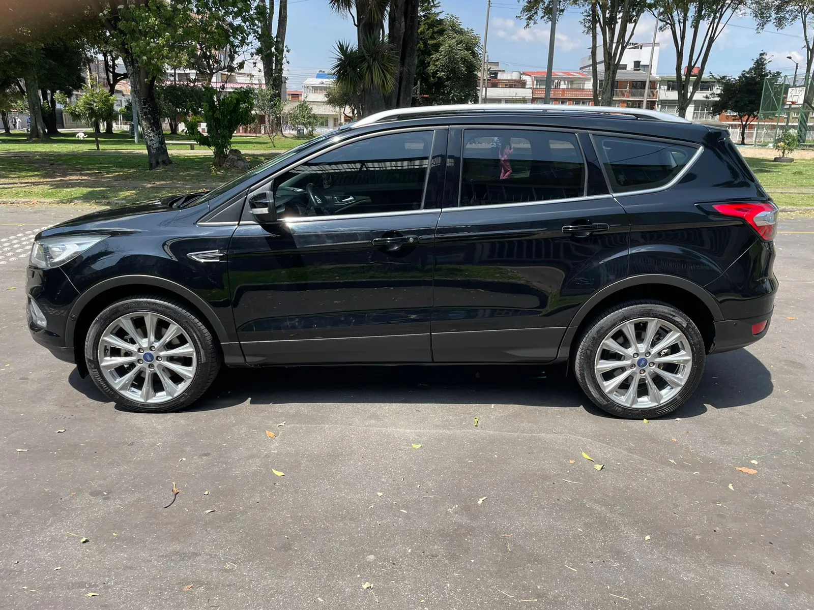 FORD ESCAPE TITANIUM 2020