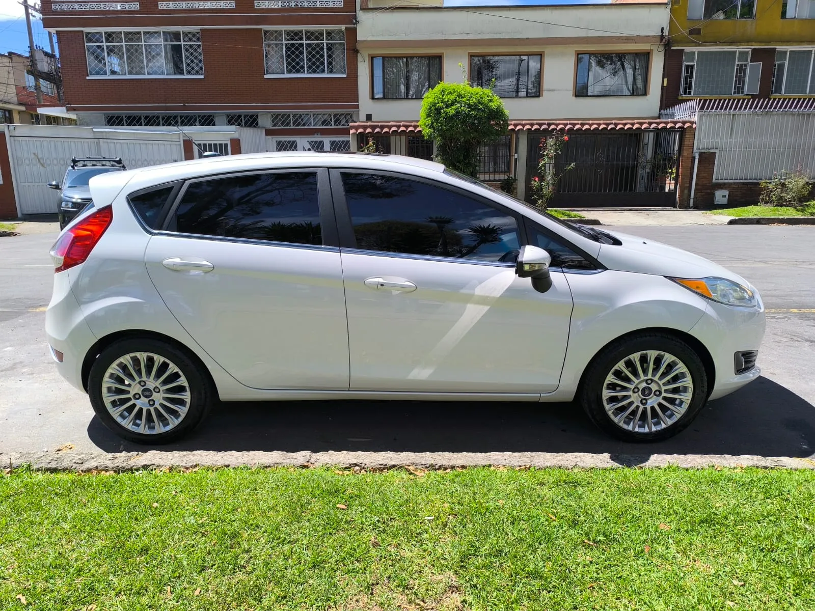 FORD FIESTA [7] HATCHBACK TITANIUM 2016