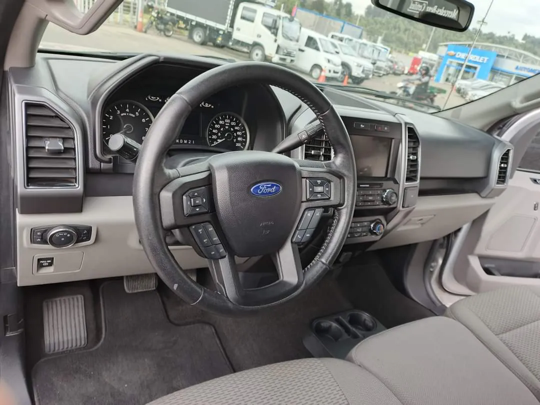 FORD F150 XLT 2019