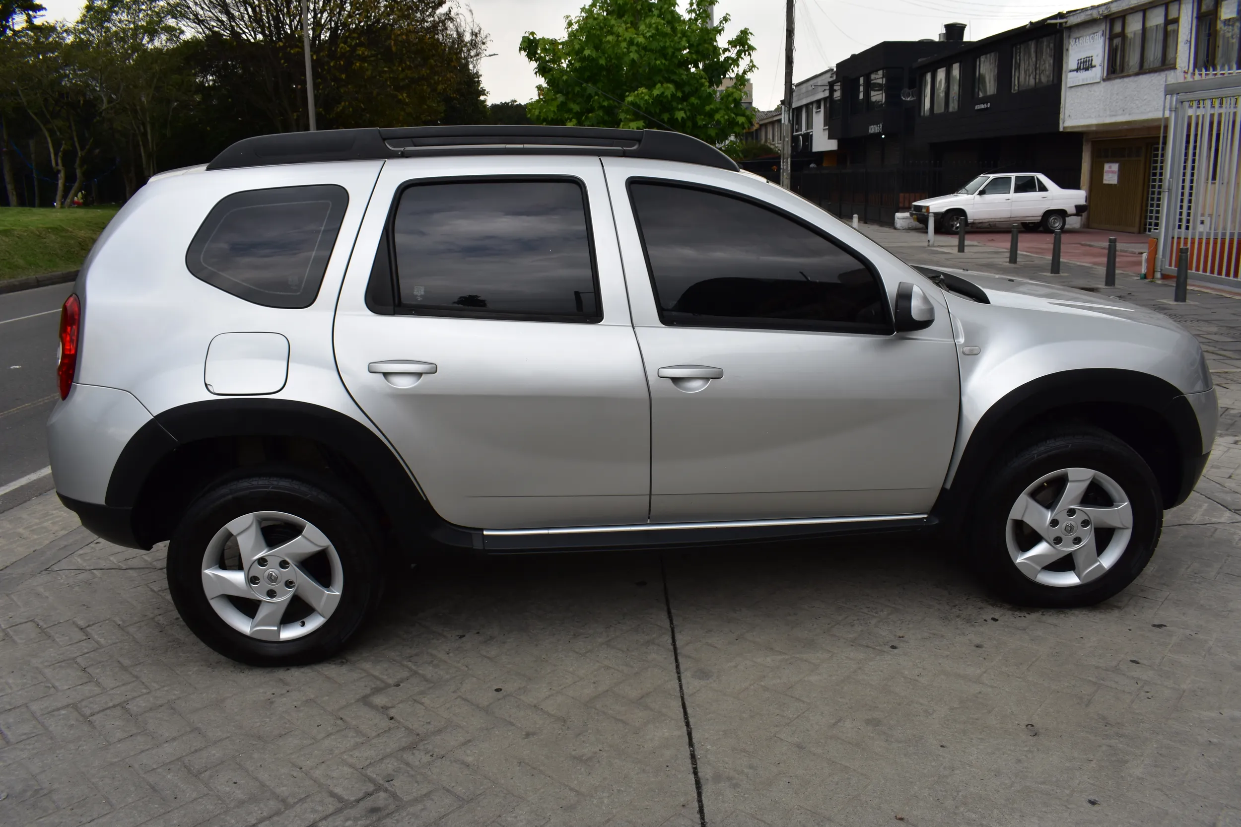 RENAULT DUSTER DUSTER DYNAMIQUE MT 2000CC 4X2 2016