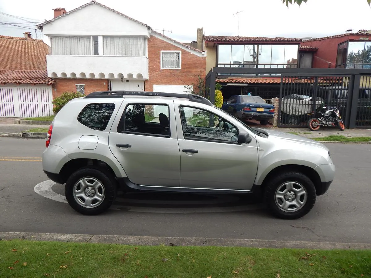 RENAULT DUSTER 2021