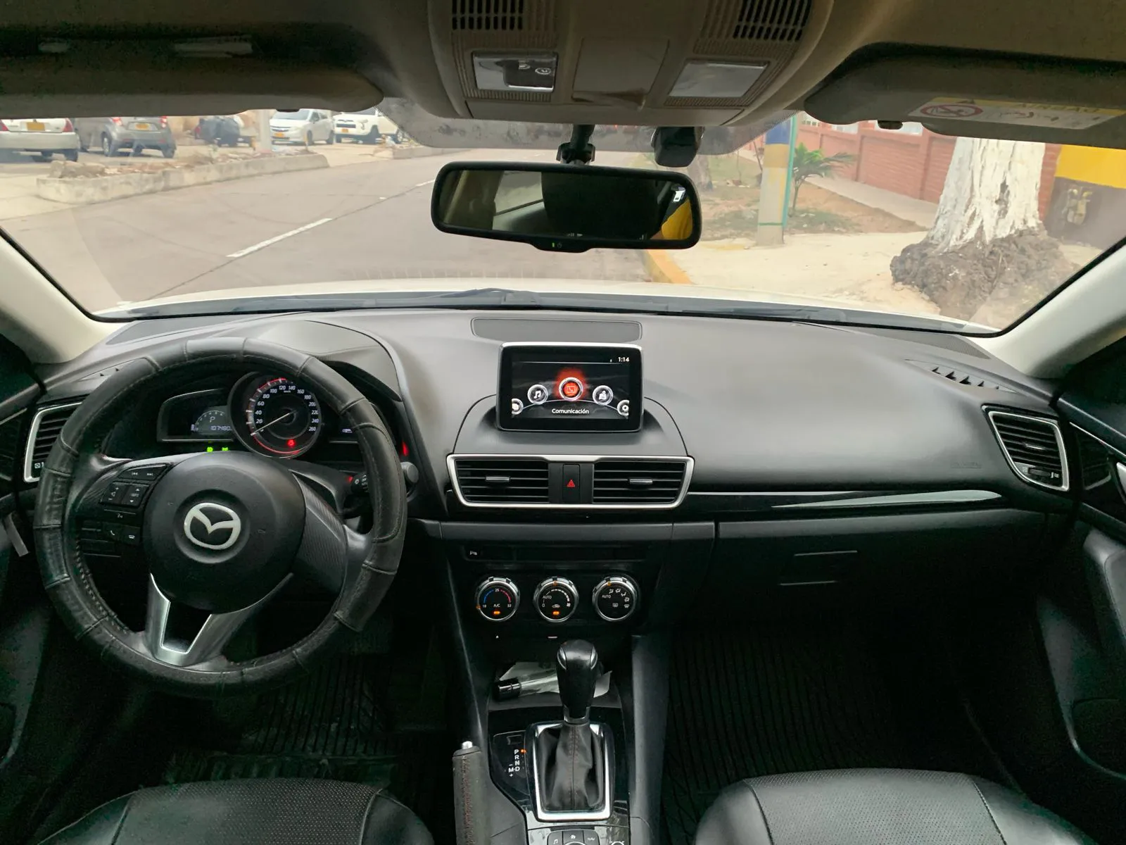 MAZDA 3 2016