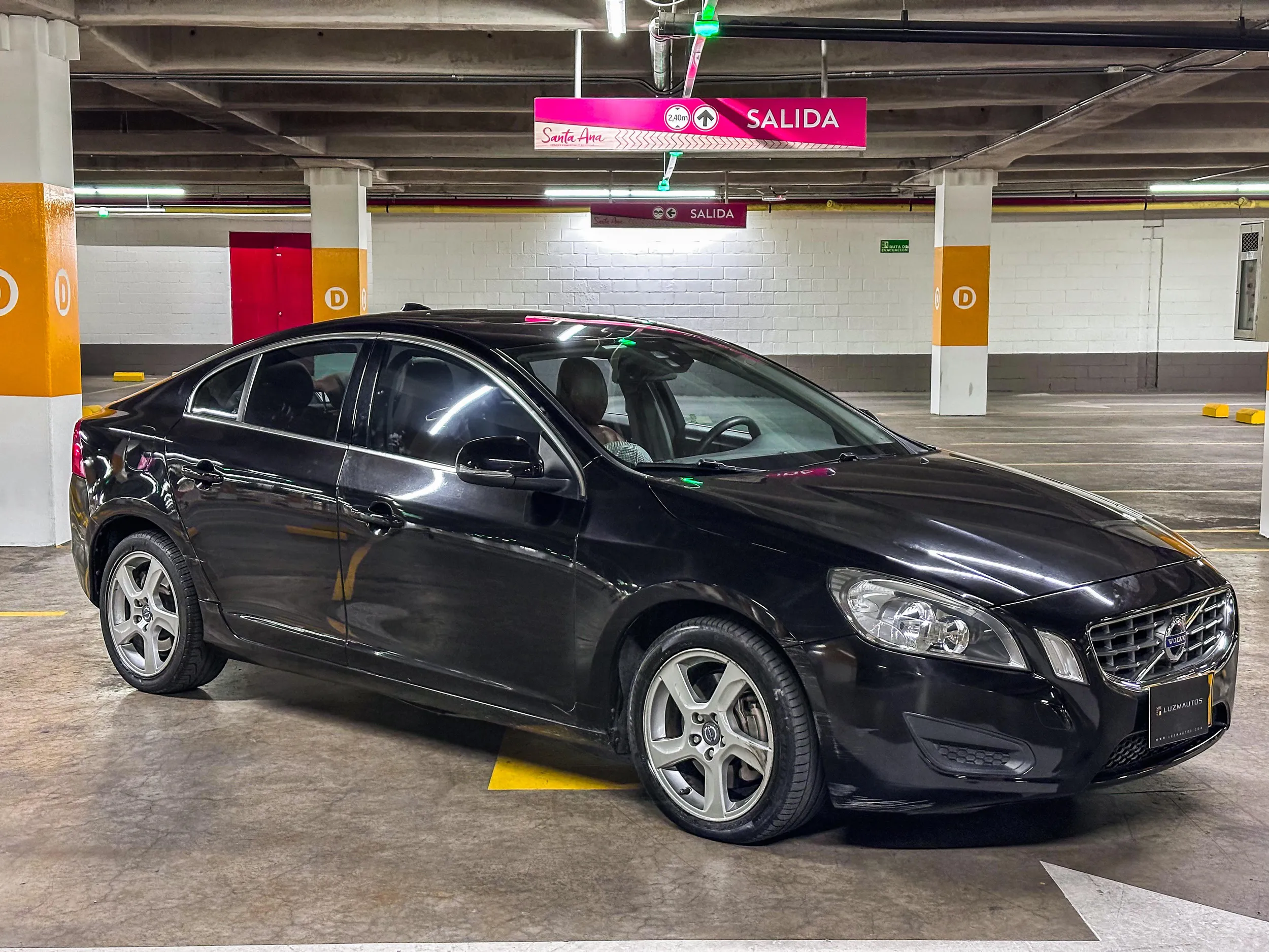 VOLVO S60 [2] [FL] T6 AWD R-DESIGN 2011