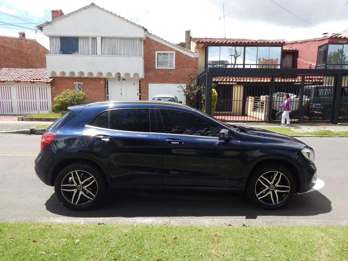 MERCEDES BENZ GLA GLA 200 [X156] [FL] URBAN TP 1600CC T 2018