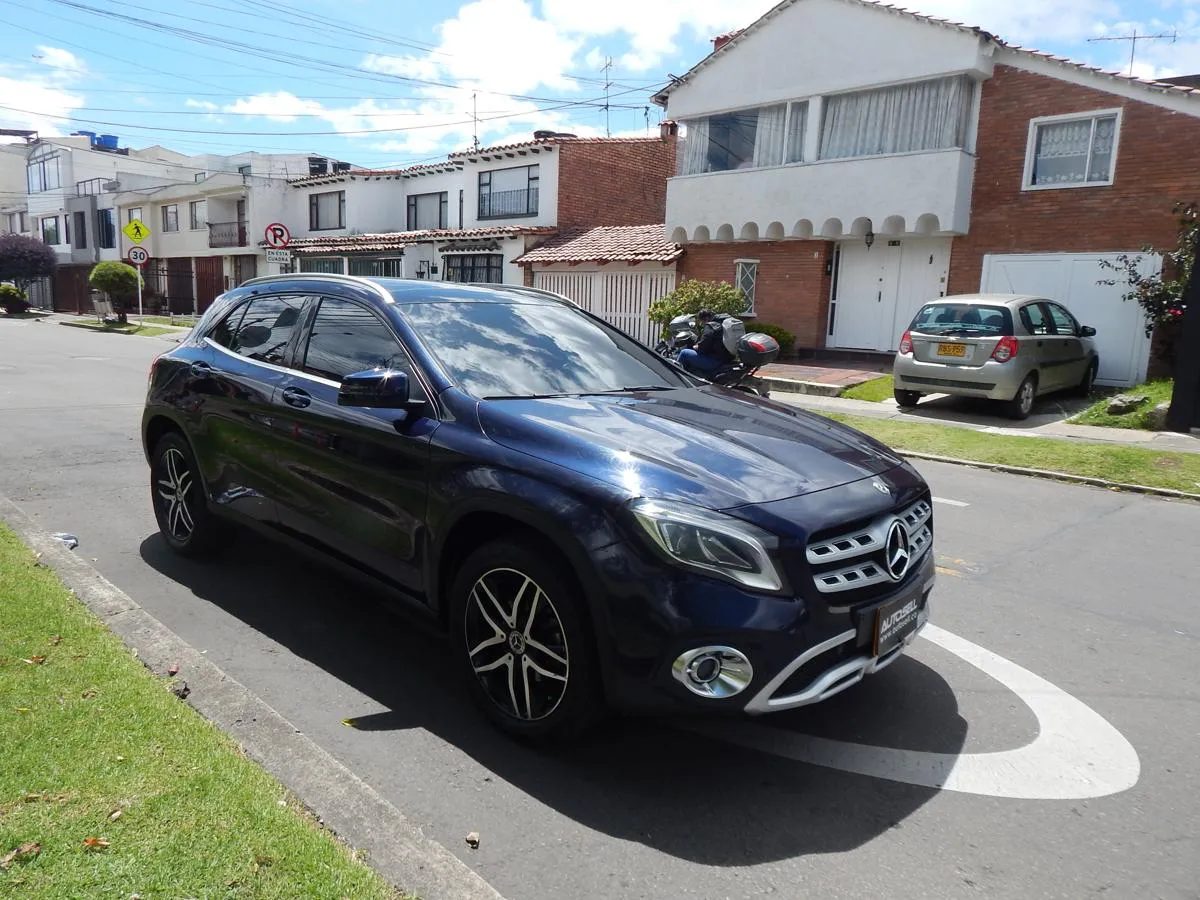 MERCEDES BENZ GLA GLA 200 [X156] [FL] URBAN TP 1600CC T 2018