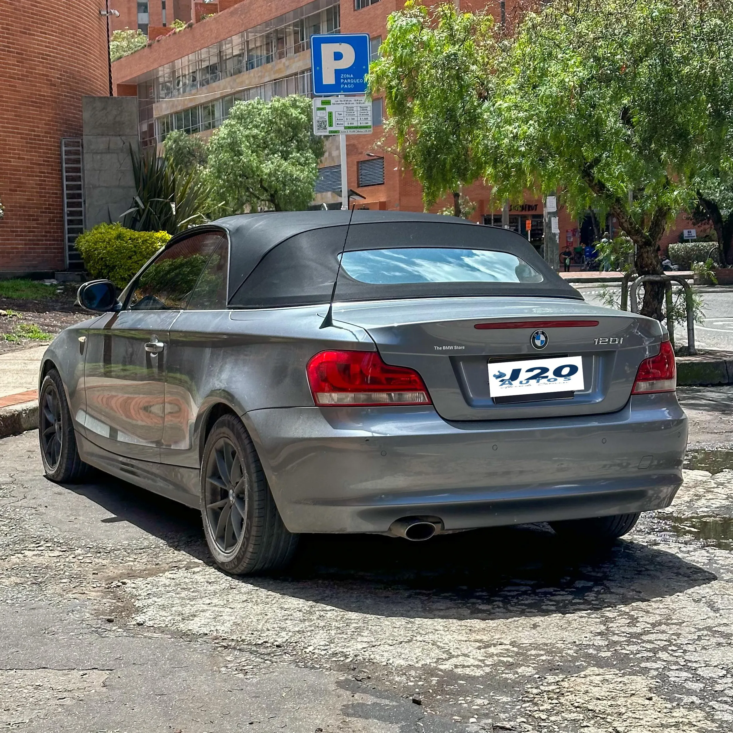 BMW 120i E88 CABRIOLET 2013