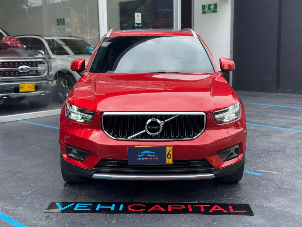 VOLVO XC40 T4 FWD MOMENTUM 2019