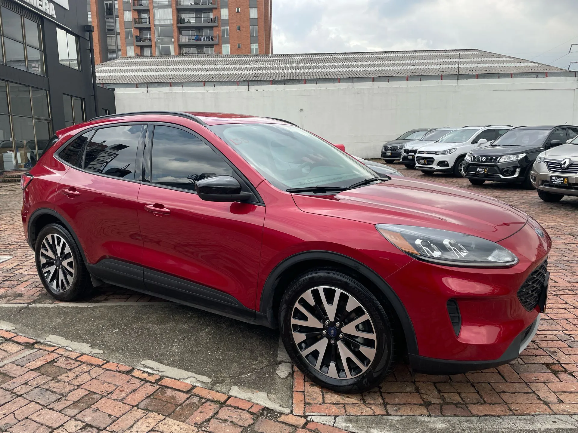 FORD ESCAPE SE HEV 2020