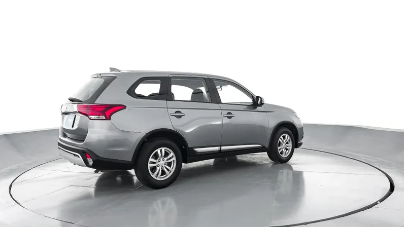 MITSUBISHI OUTLANDER 2021