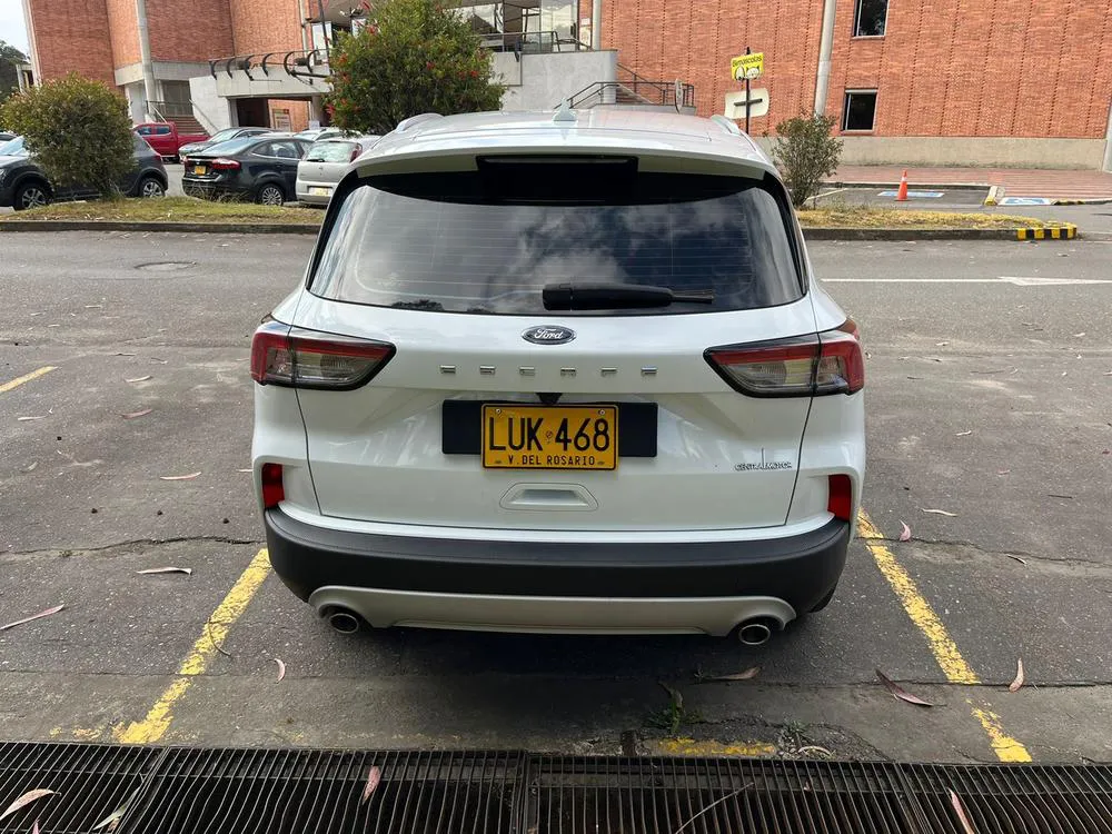 FORD ESCAPE [4] SE 2023