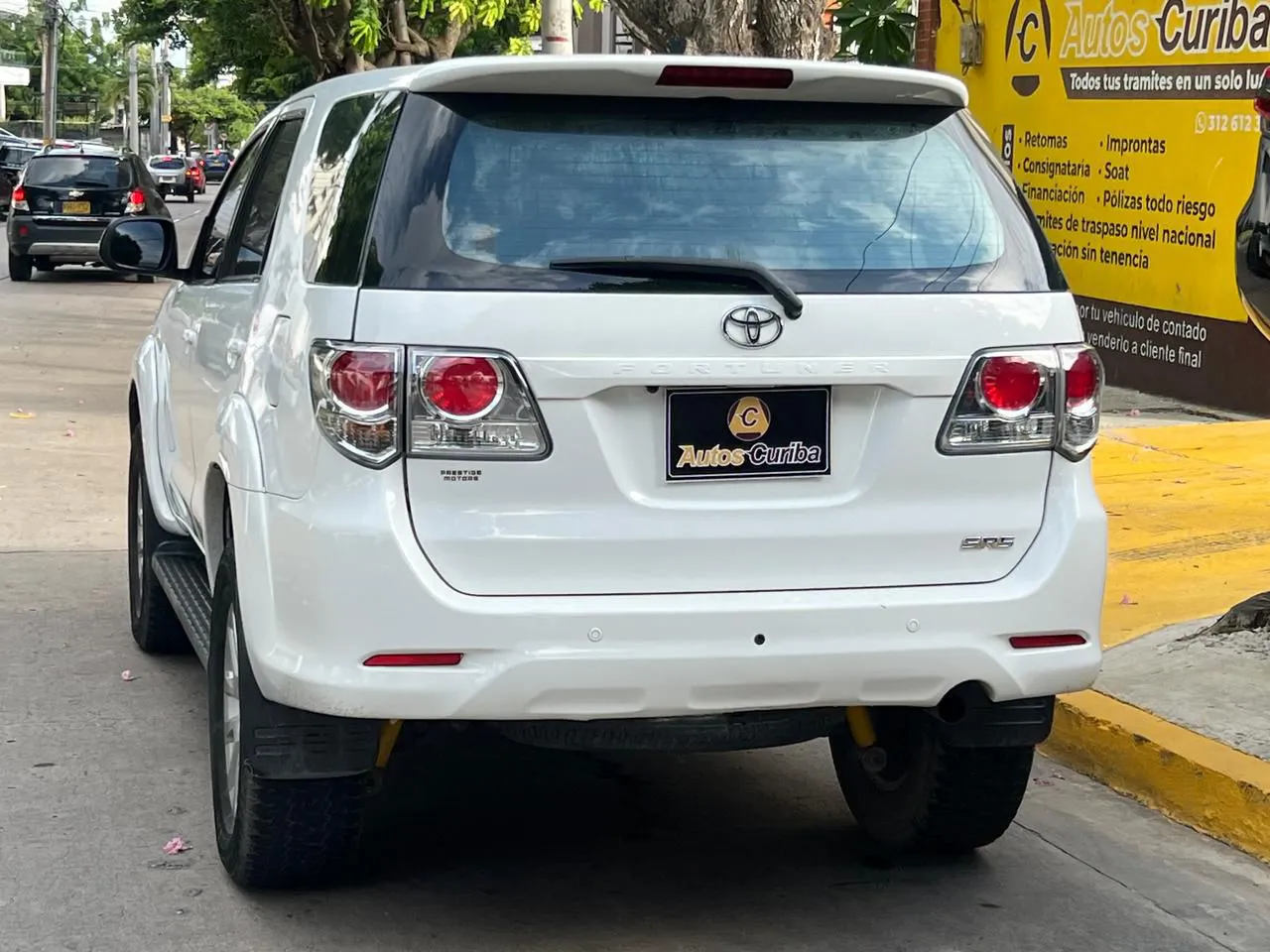 TOYOTA FORTUNER 2015