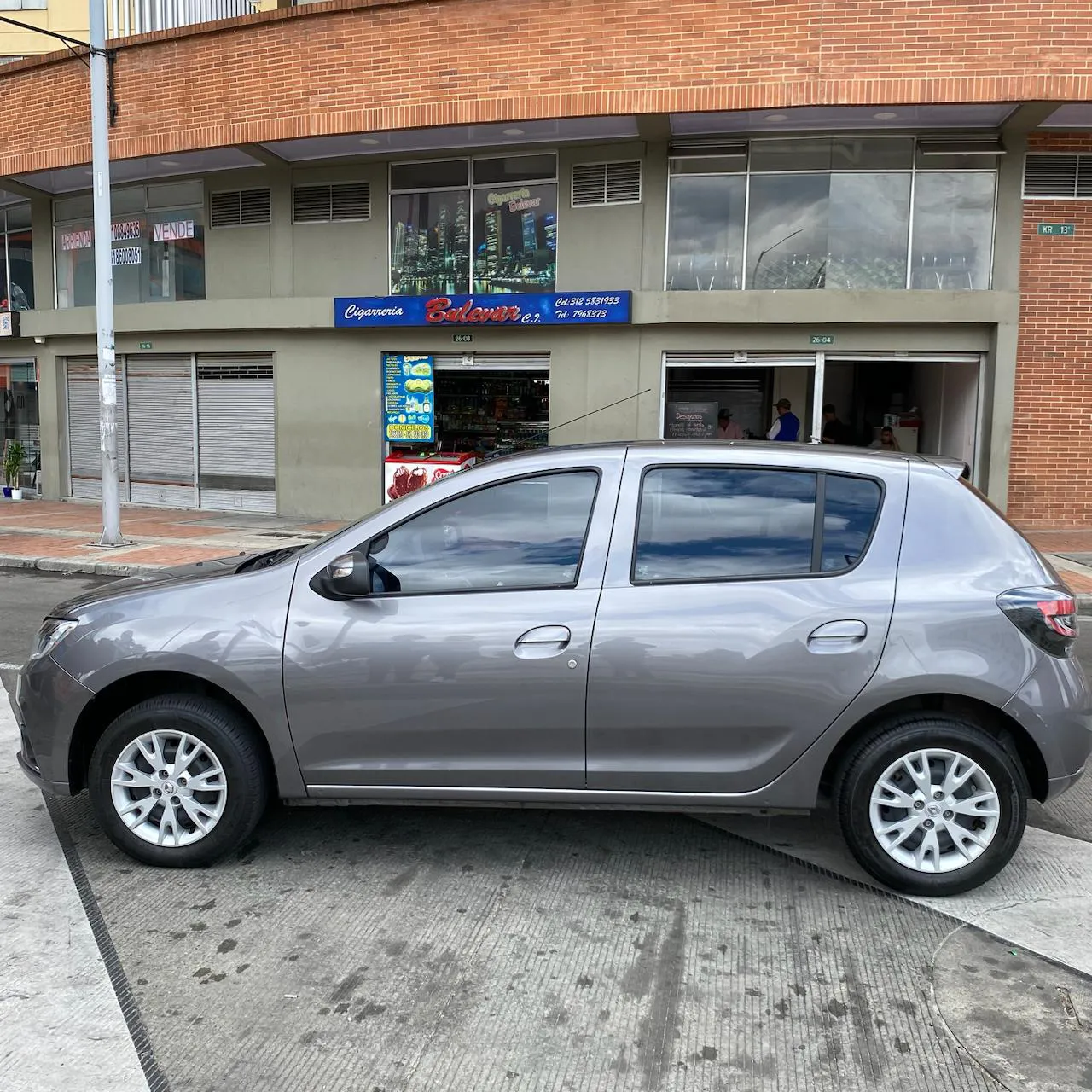 RENAULT SANDERO SANDERO [2] [FL] LIFE MT 1600CC 8V AA 4AB ABS 2023