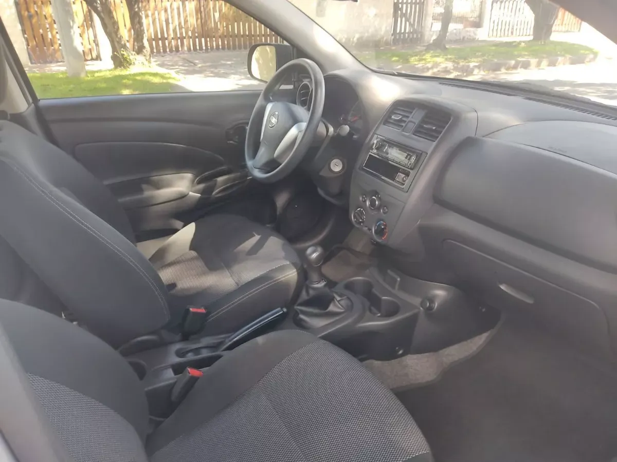 NISSAN VERSA 2019