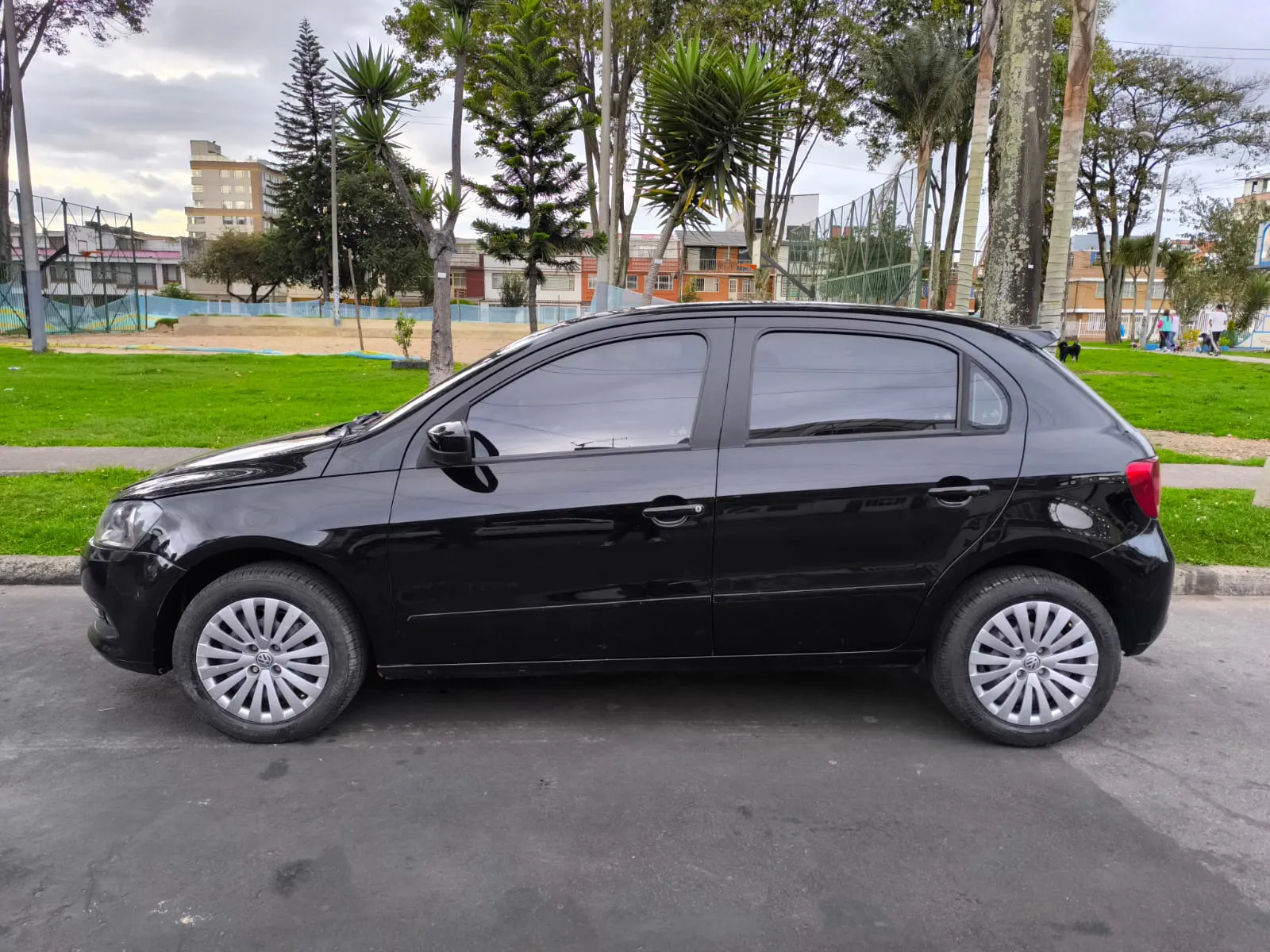 VOLKSWAGEN GOL 2013