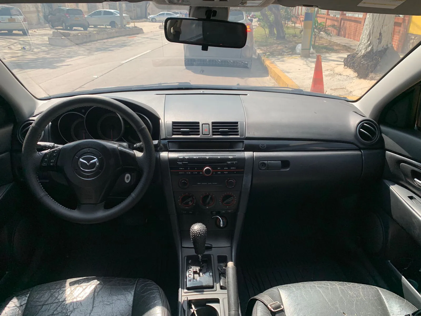 MAZDA 3 2006