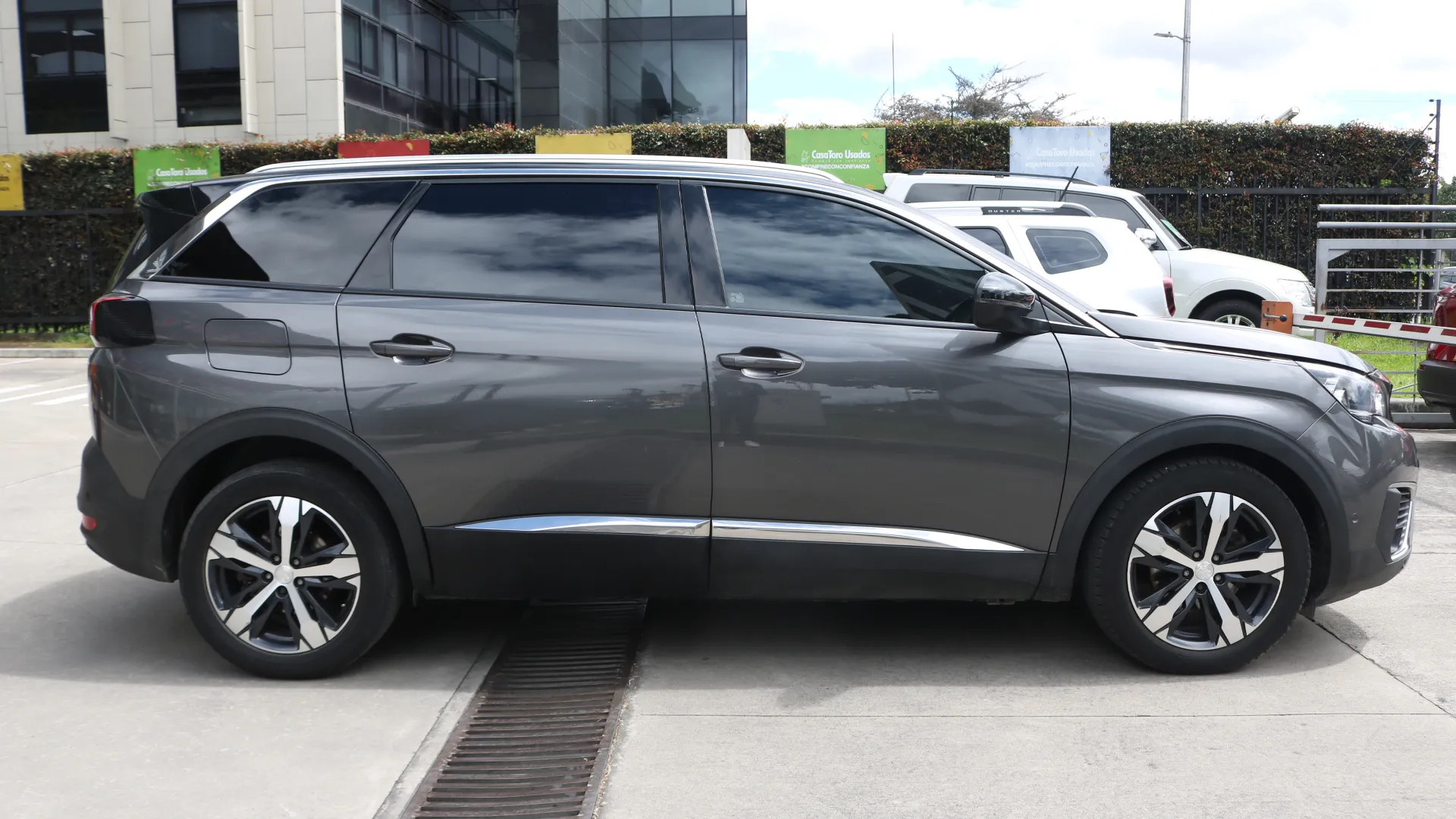 PEUGEOT 5008.0 ALLURE 2021