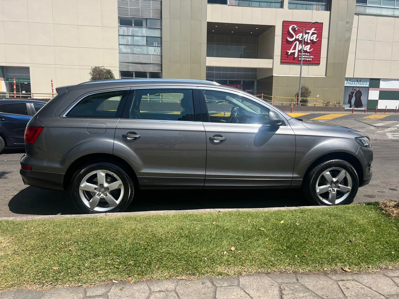 AUDI Q7 2004