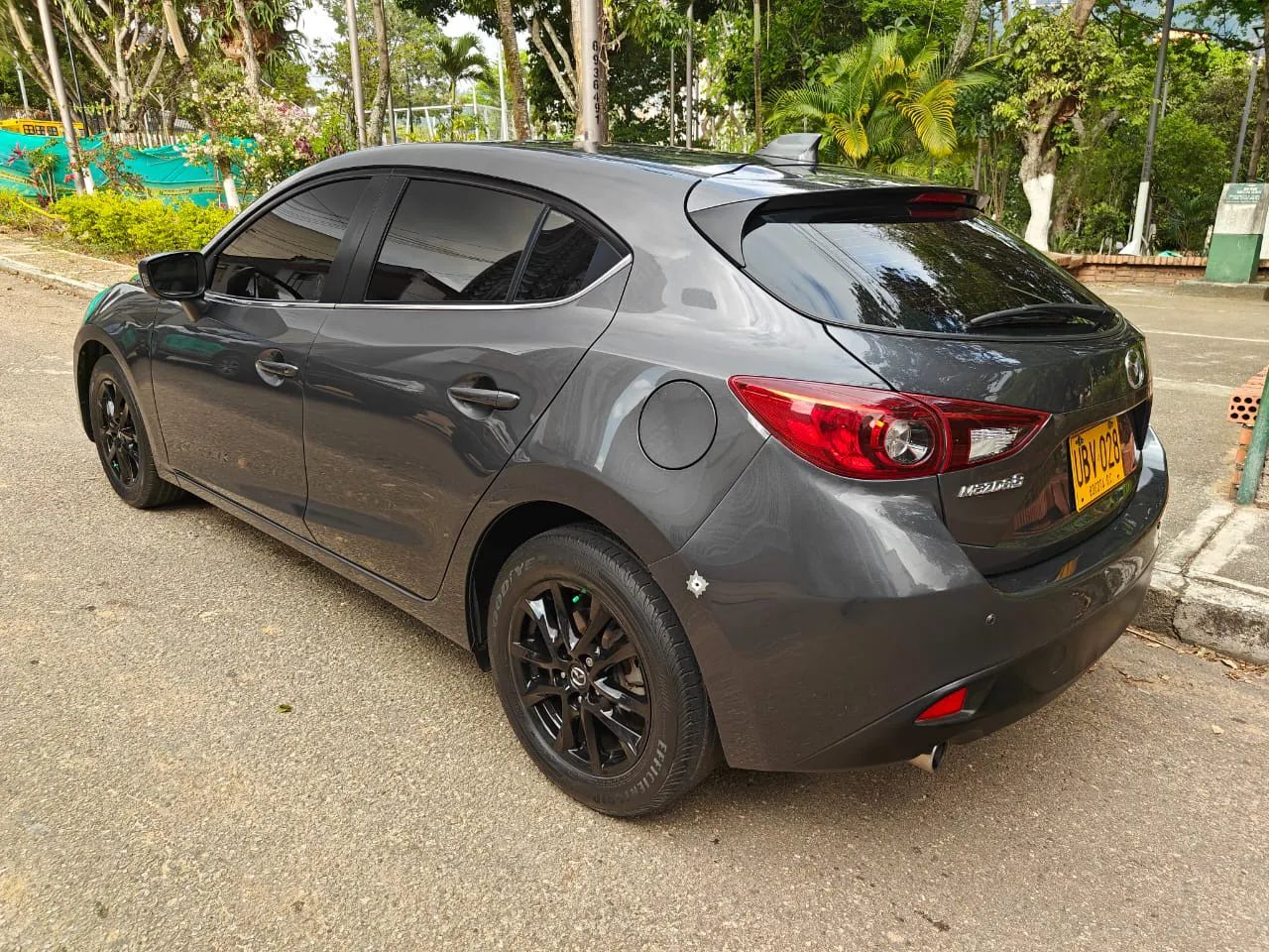 MAZDA 3 [3] SPORT PRIME 2004