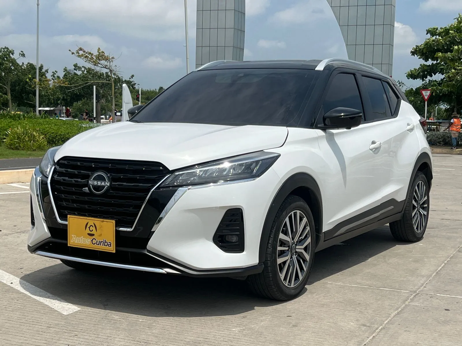 NISSAN KICKS 2024