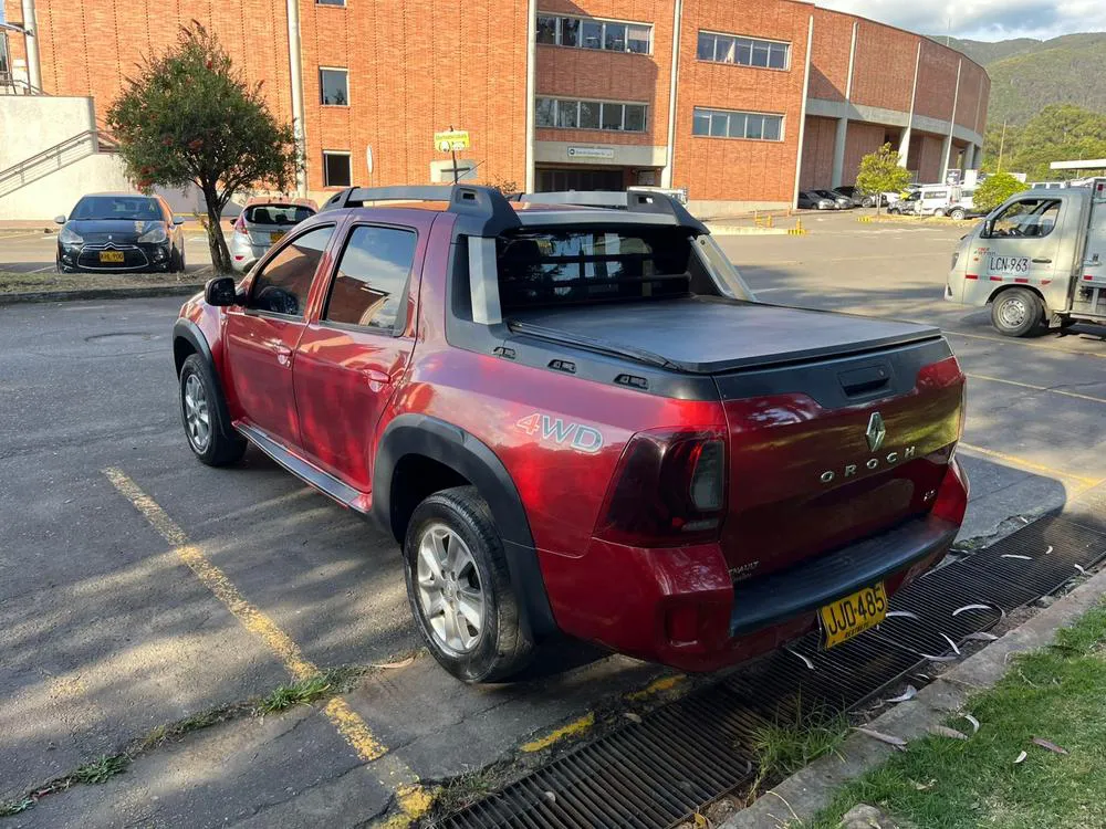 RENAULT DUSTER OROCH INTENS 2019