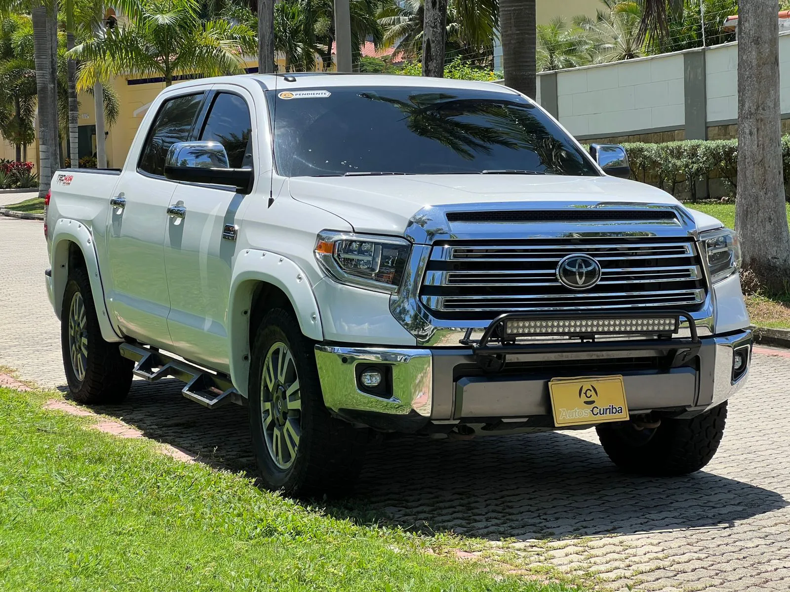 TOYOTA TUNDRA [1] SR5 2018