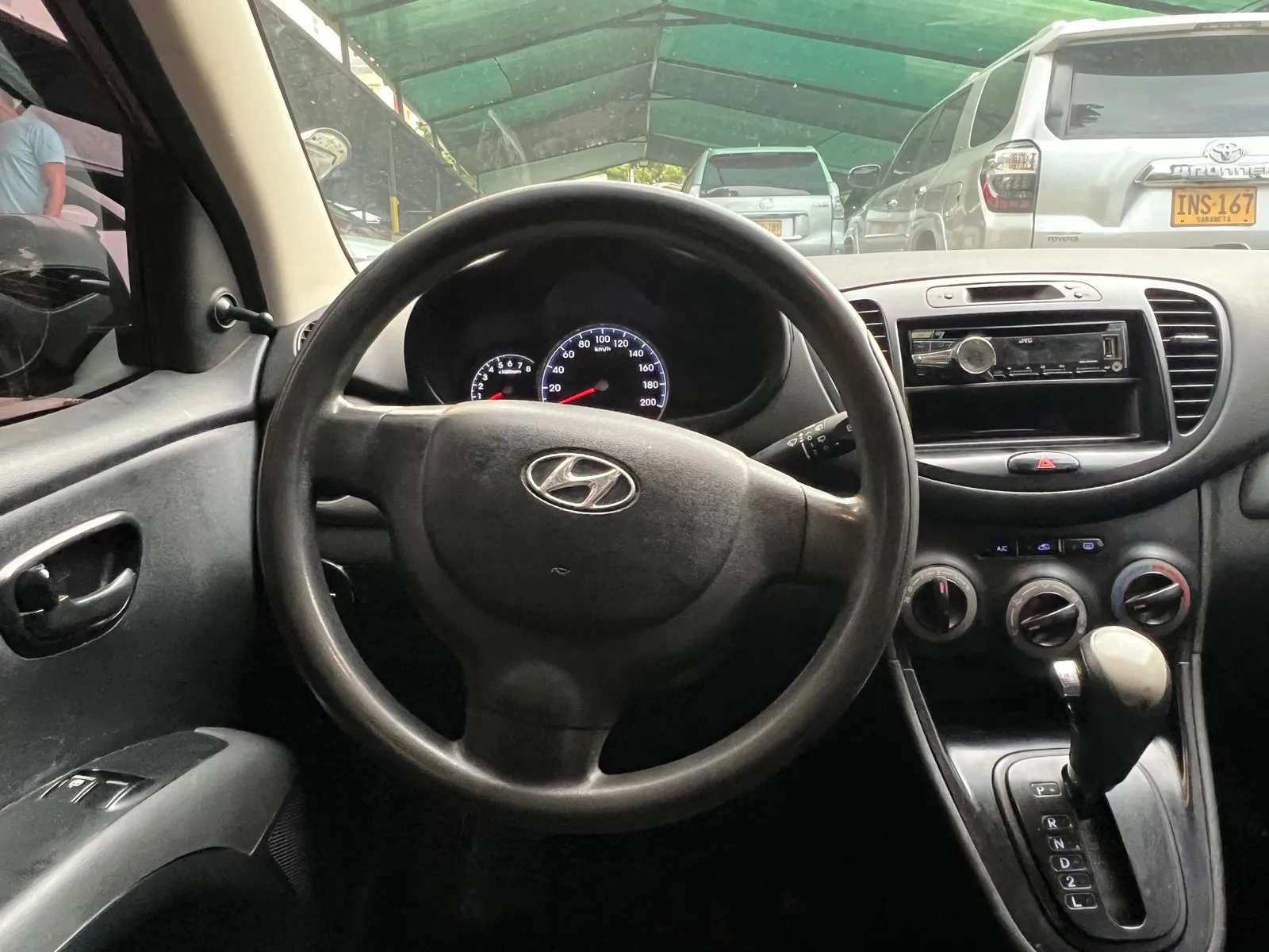 HYUNDAI 114i 2012