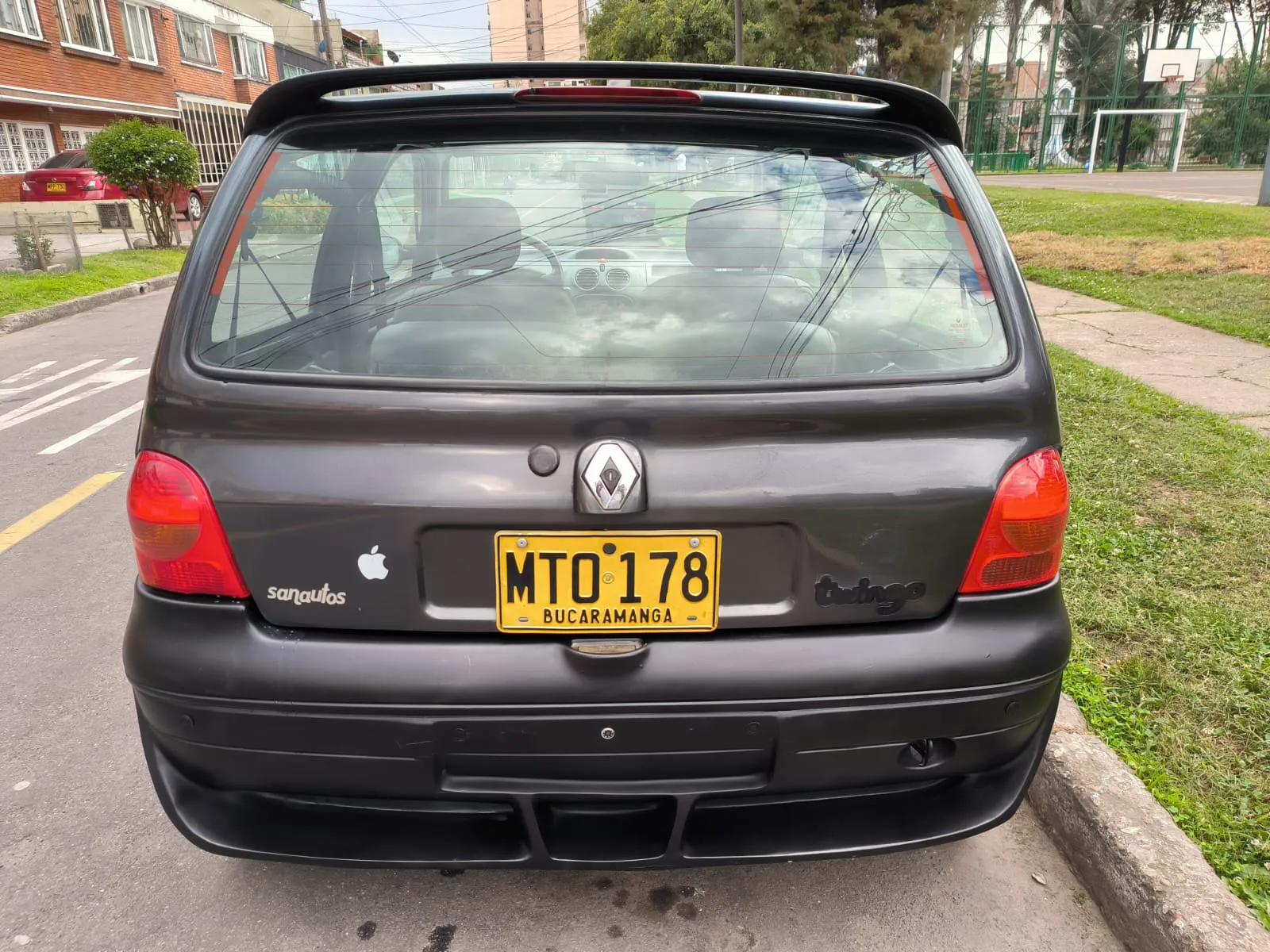 RENAULT TWINGO ACCESS 2013