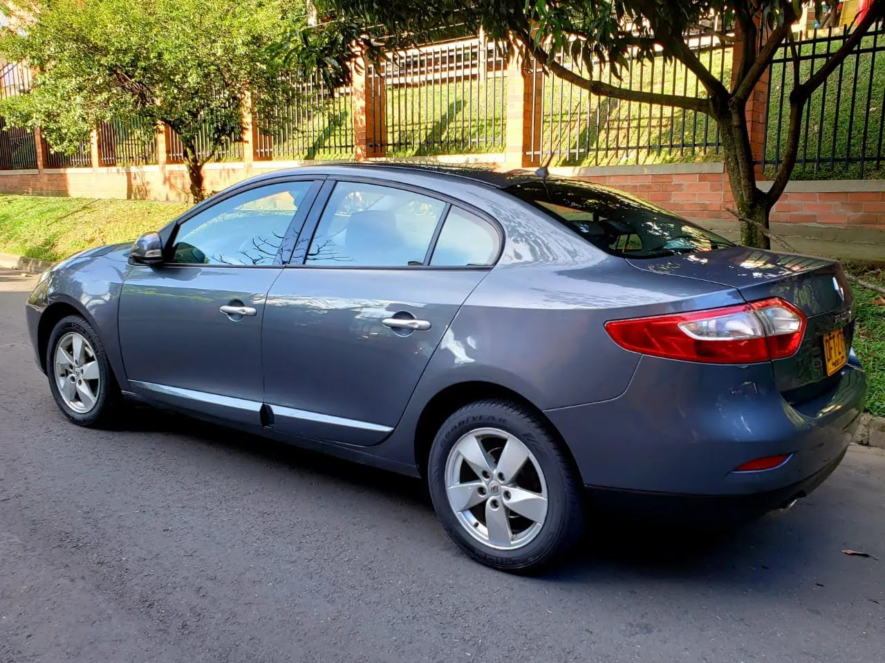 RENAULT FLUENCE PRIVILEGE 2012