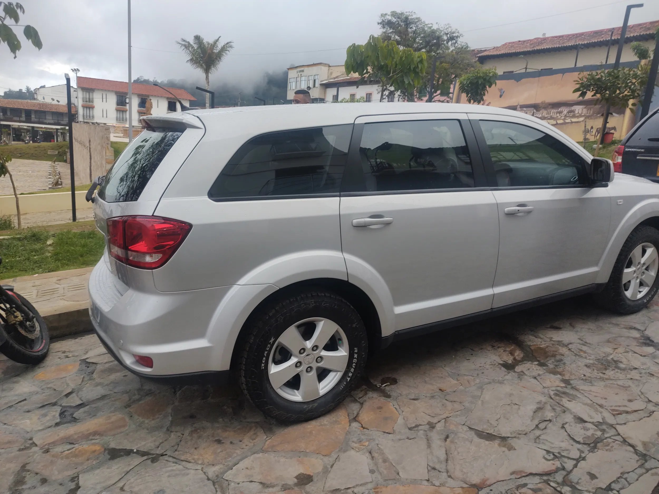 DODGE JOURNEY JOURNEY SE [FL] TP 2400CC 5PSJ 4X2 2014