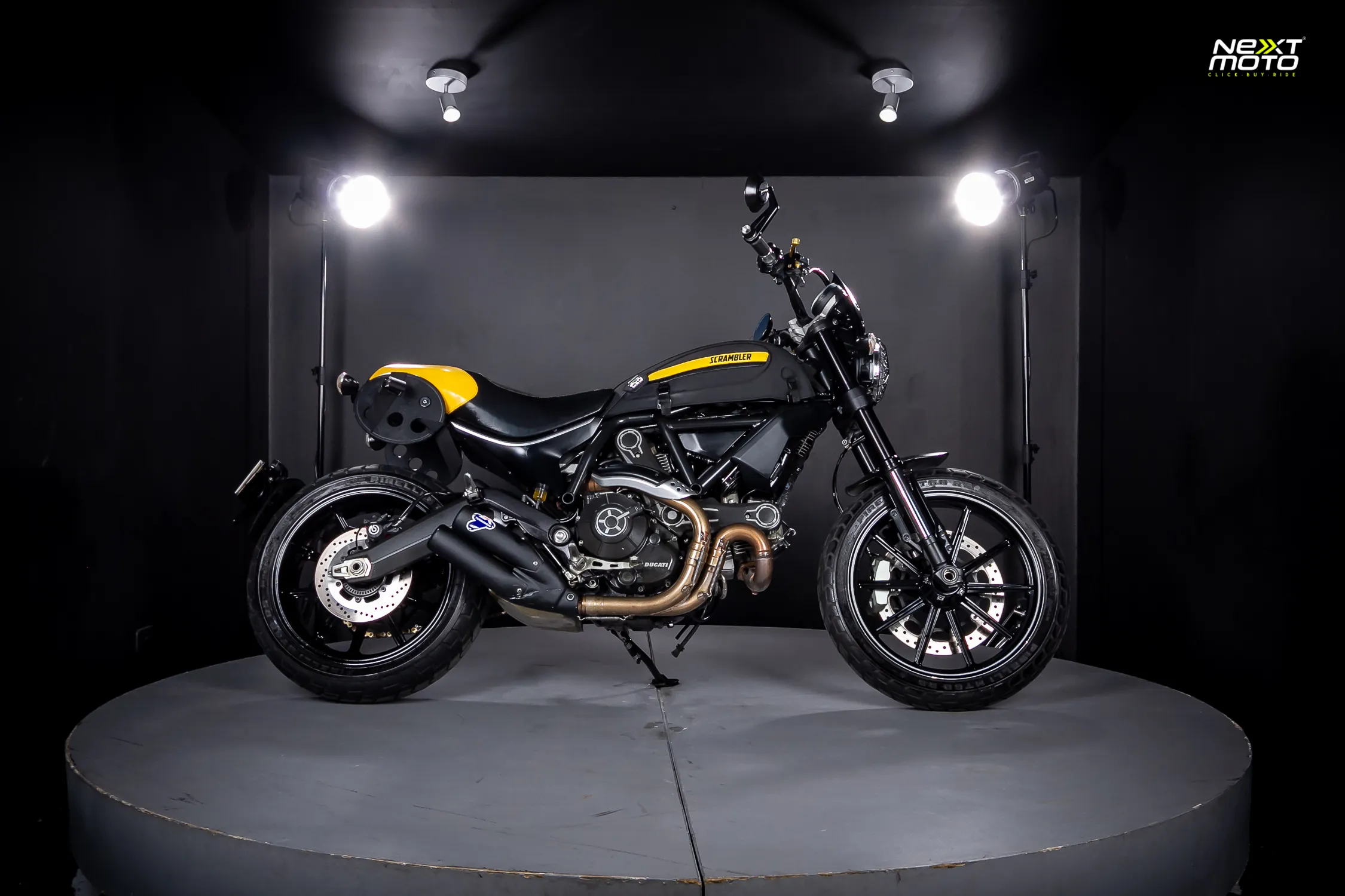 DUCATI SCRAMBLER FULL THROTTLE 2016