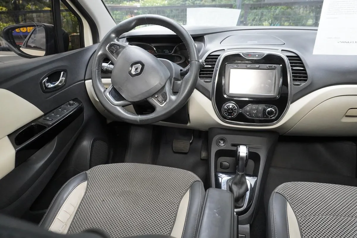 RENAULT CAPTUR INTENS 2018