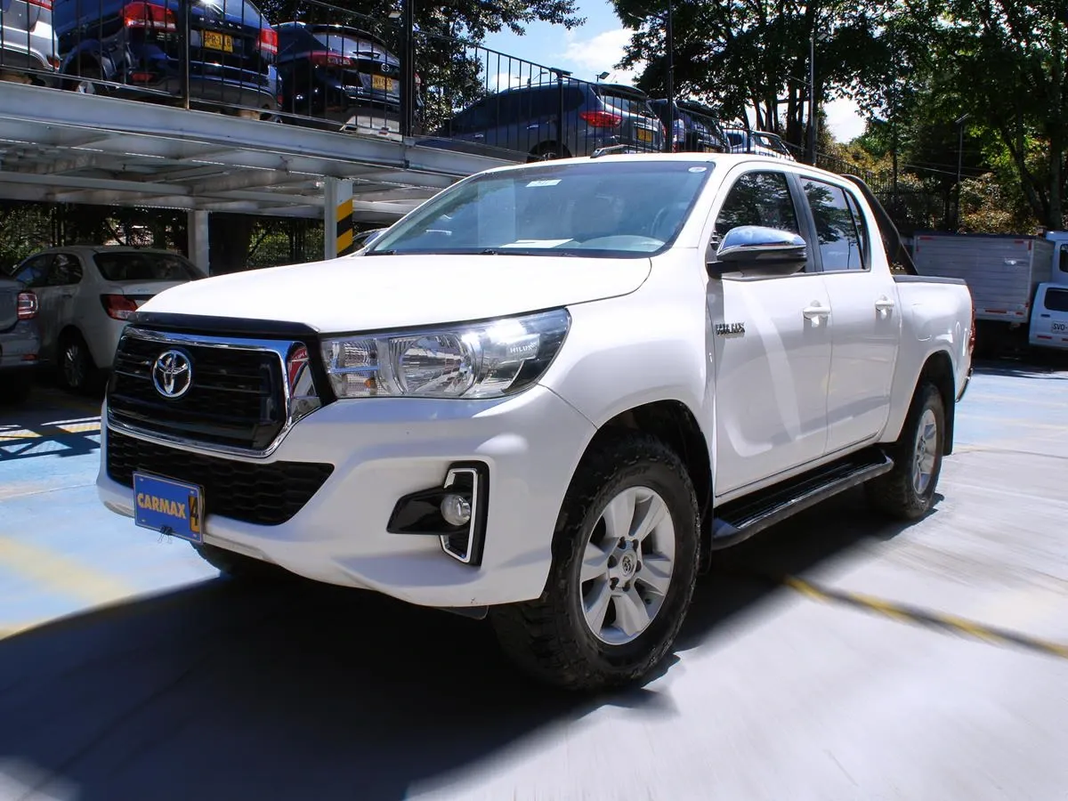 TOYOTA HILUX 2020