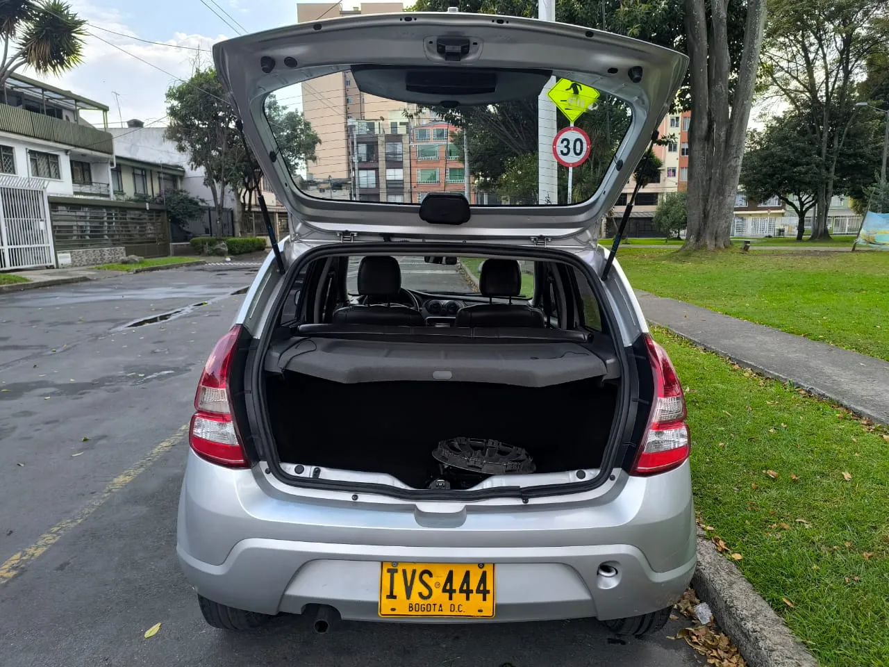 RENAULT SANDERO 2016