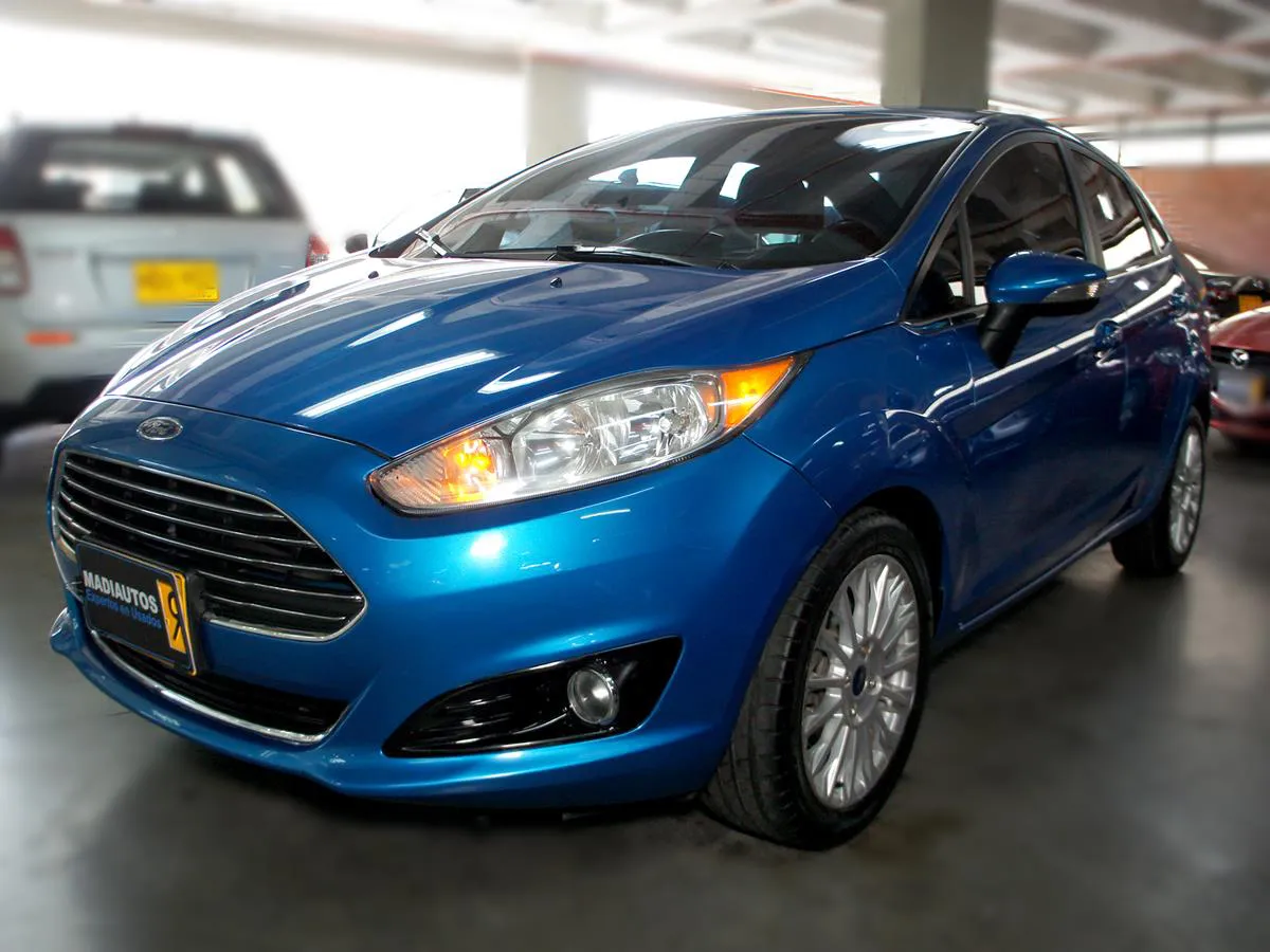 FORD FIESTA SPORTBACK TITANIUM 2015