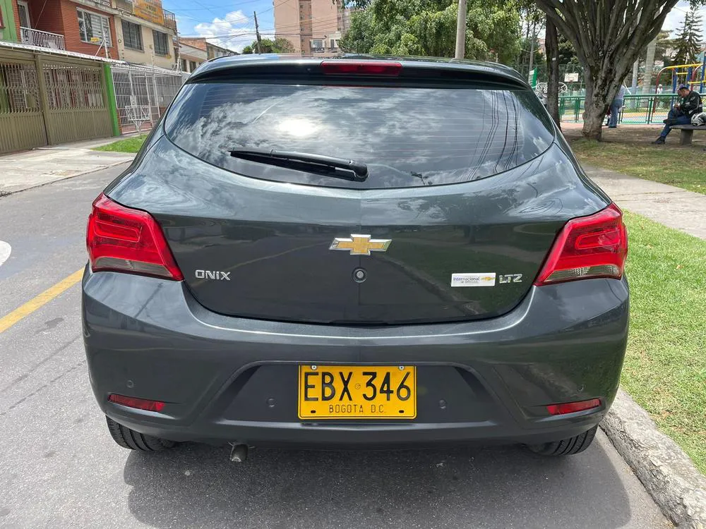 CHEVROLET ONIX 2018