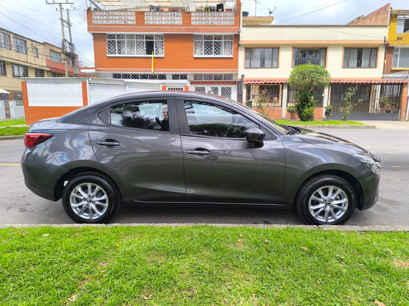 MAZDA 2 [2] PRIME SEDAN 2020