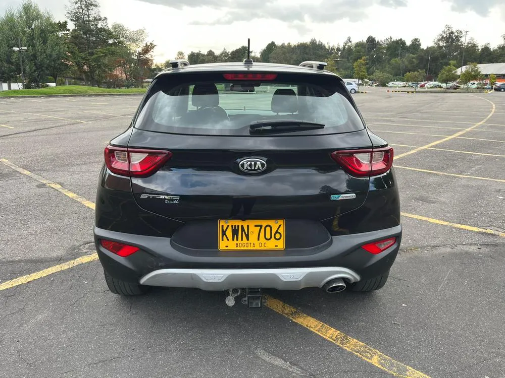 KIA STONIC ZENITH HYBRID 2022