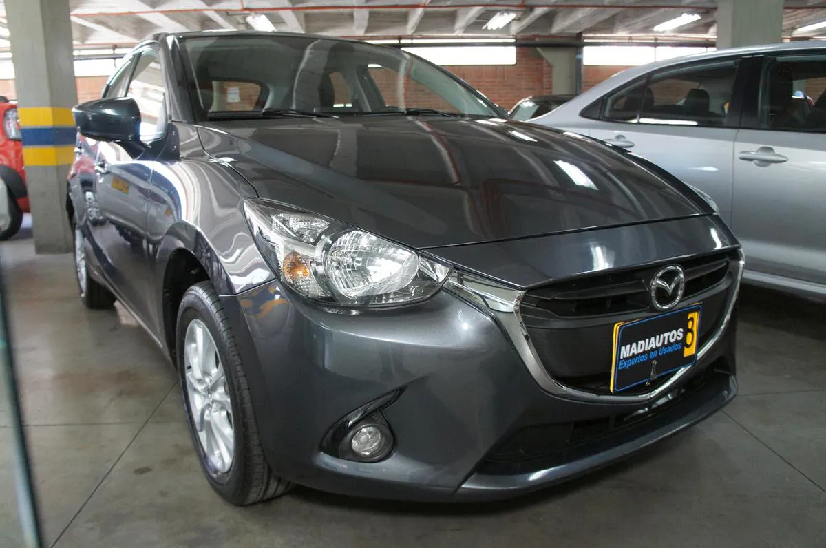 MAZDA 2 2017