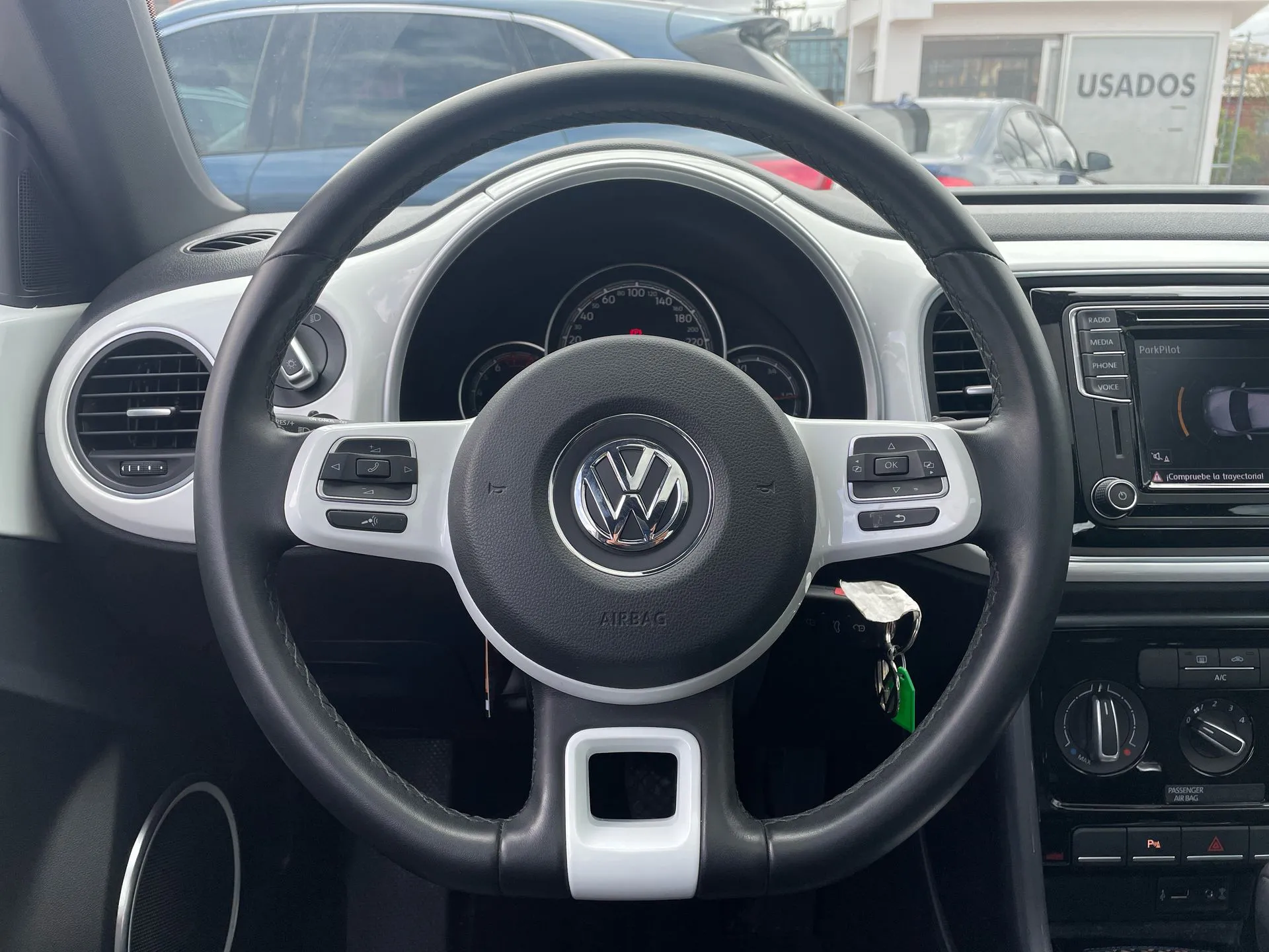 VOLKSWAGEN NEW NEW BEETLE 2019