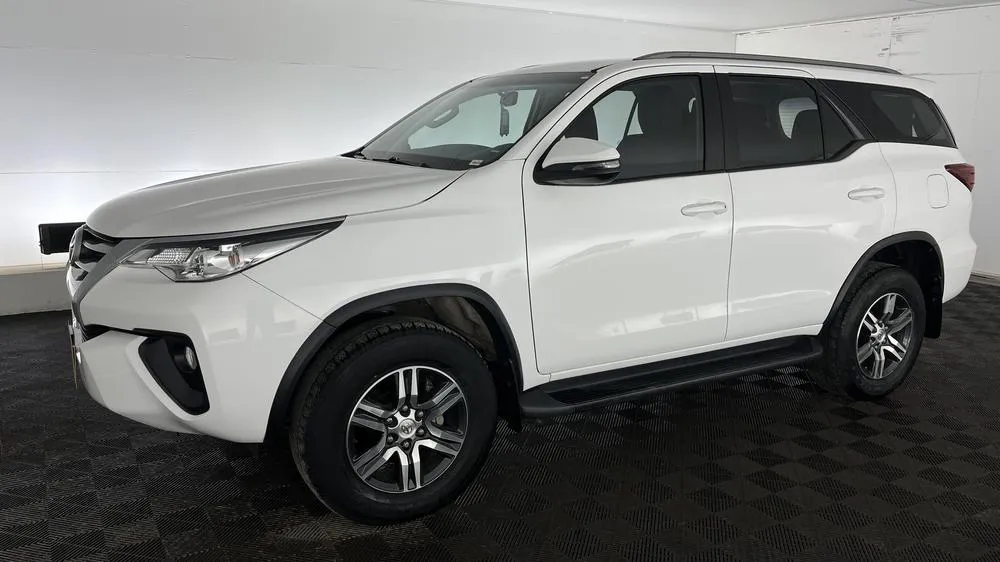 TOYOTA FORTUNER [2] 2.4L STREET 2020