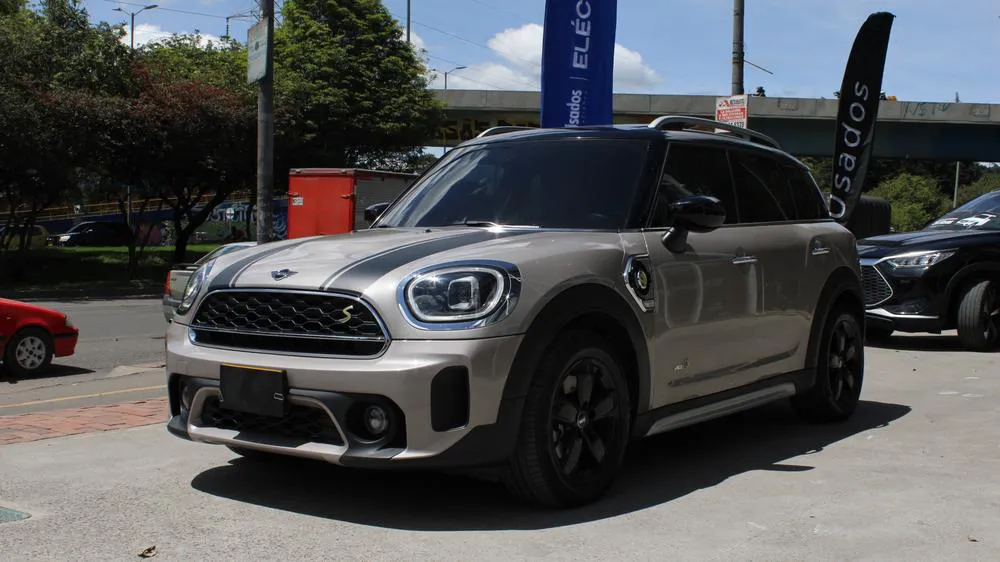 MINI COUNTRYMAN F60 LCI COOPER S E ICONIC ALL4 2023