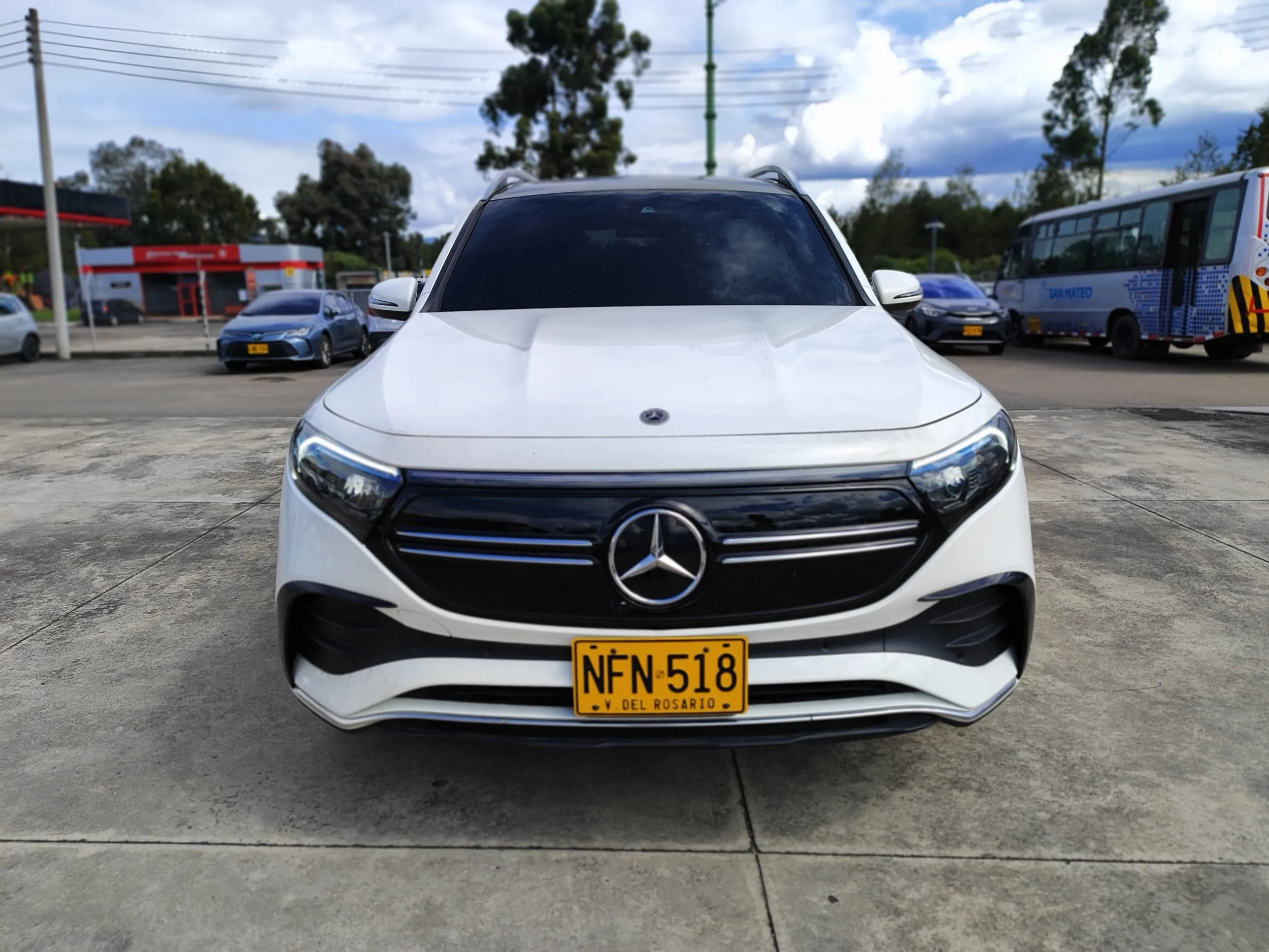 MERCEDES BENZ EQB 350 AMG LINE 4MATIC 2024