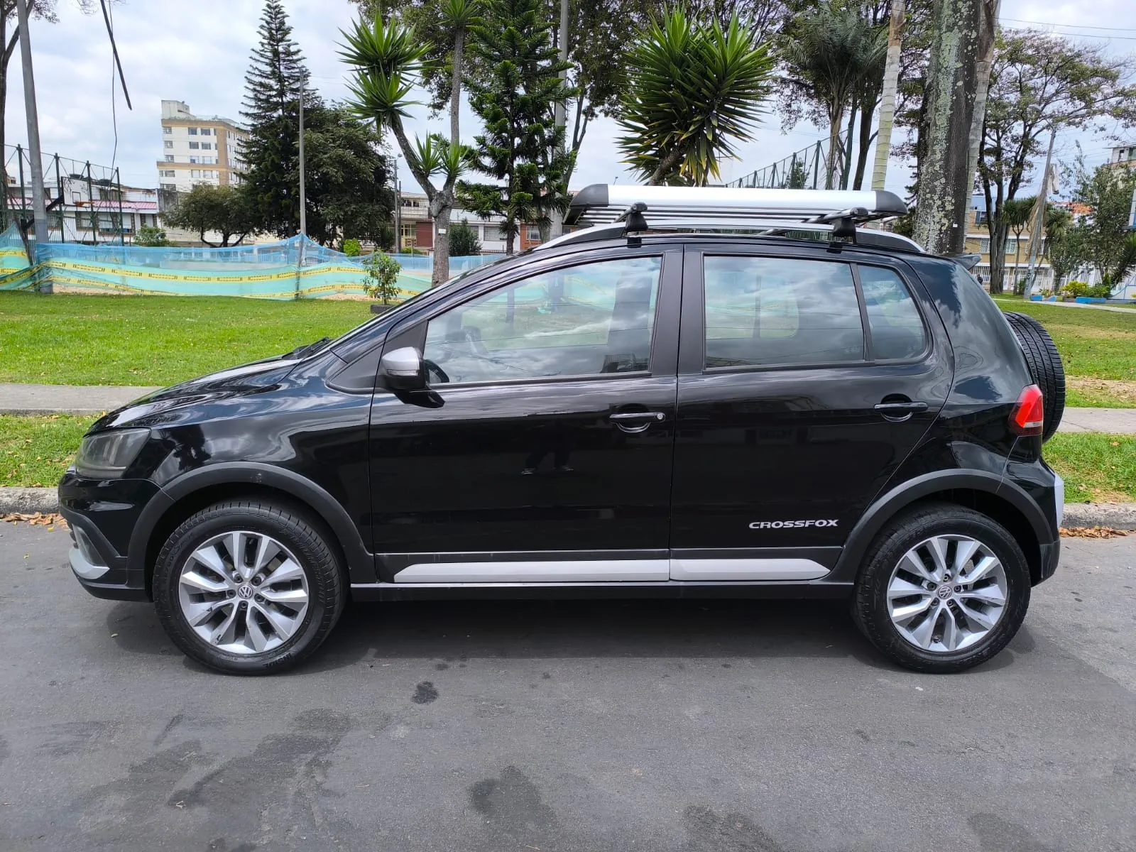 VOLKSWAGEN CROSSFOX 2015