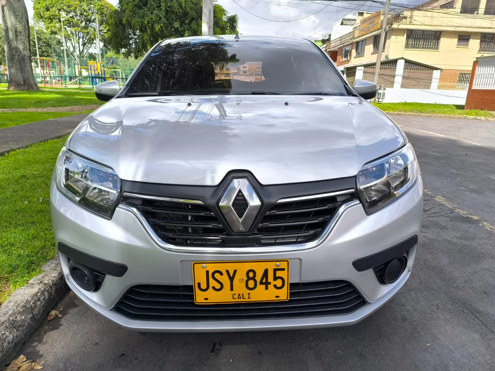 RENAULT SANDERO 2021