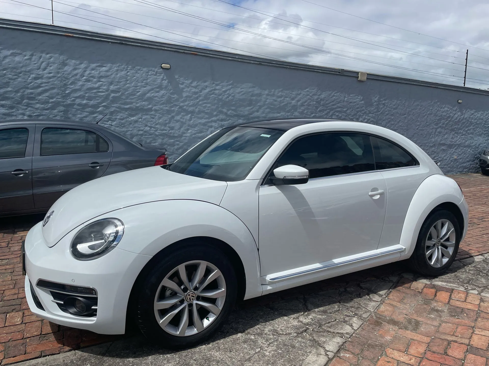 VOLKSWAGEN NEW NEW BEETLE 2019