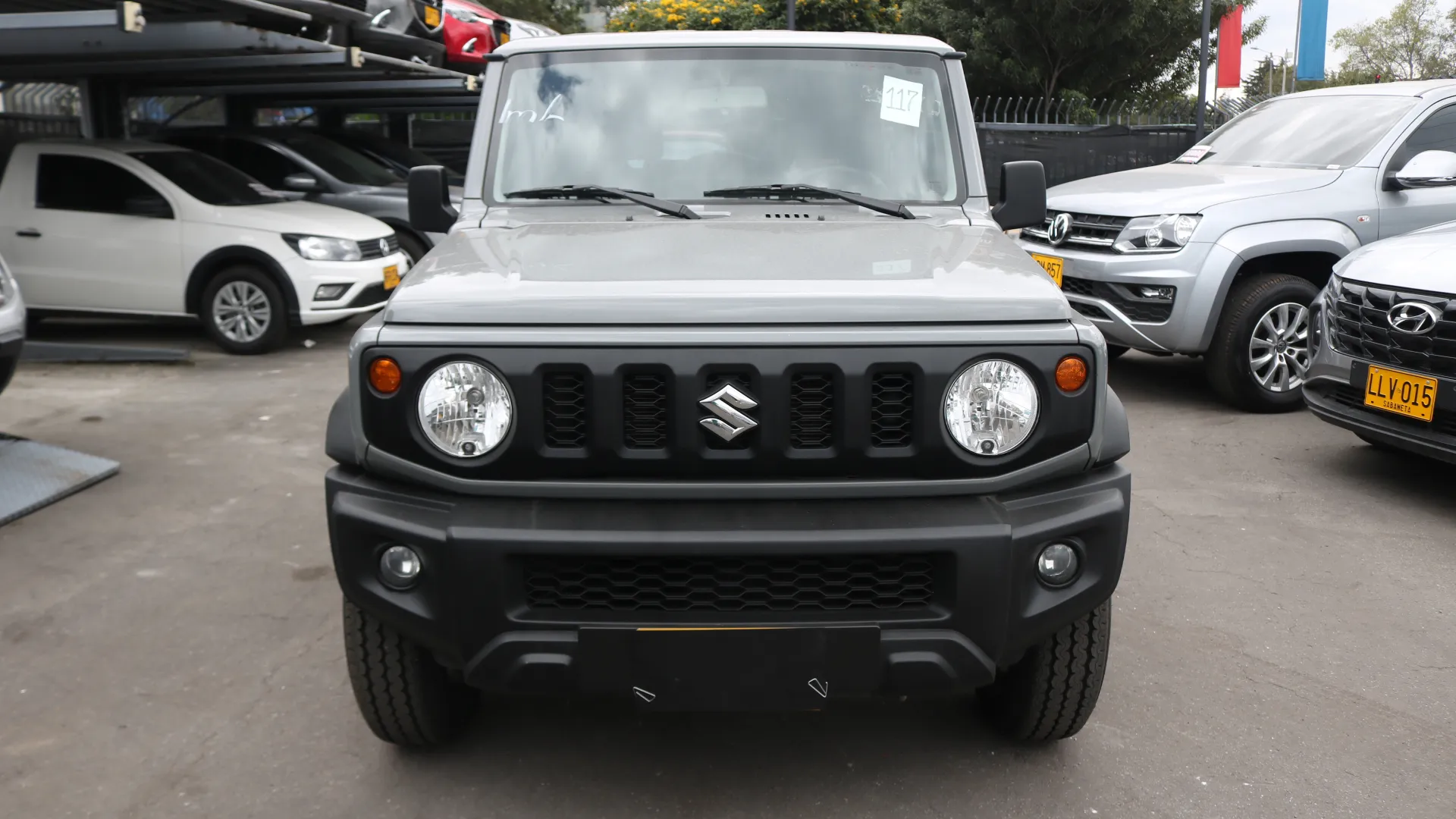 SUZUKI JIMNY JLX 2023