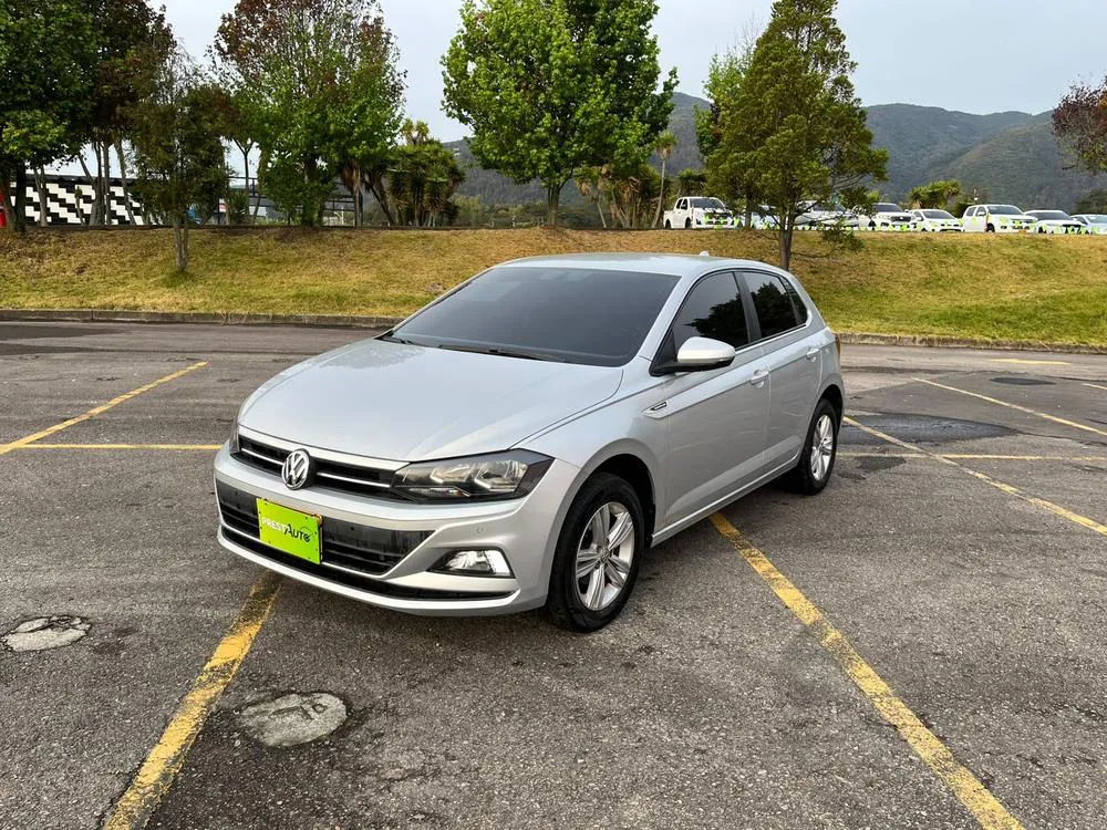 VOLKSWAGEN POLO [6] COMFORTLINE 2022