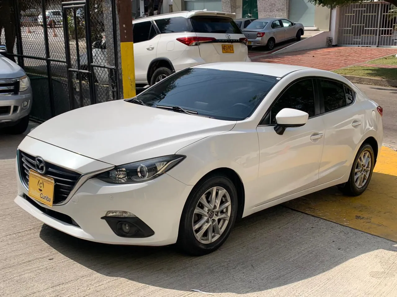 MAZDA 3 2015