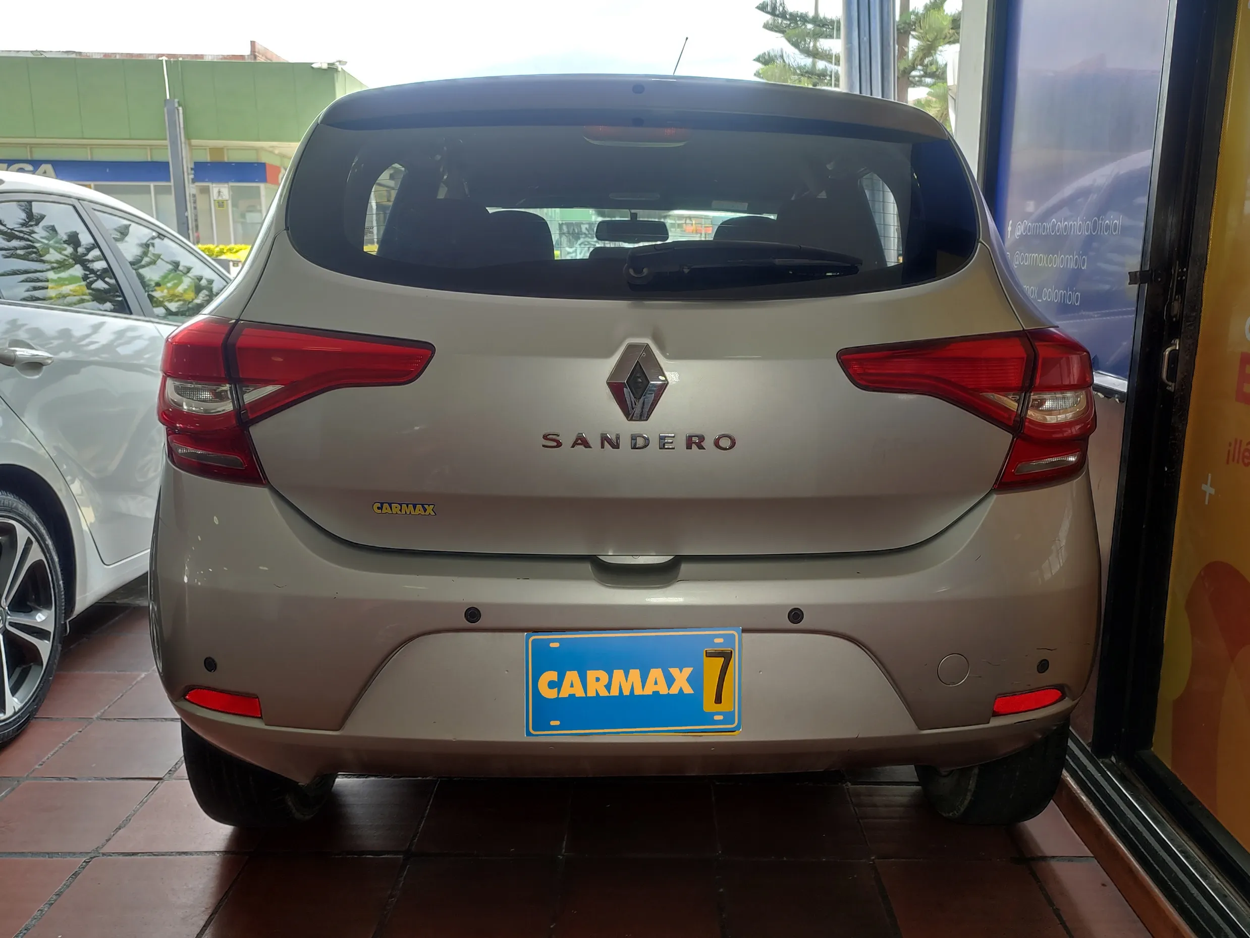 RENAULT SANDERO 2022